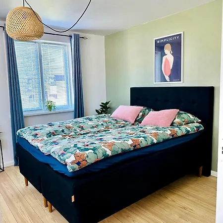 300 Meter Walk To Lego House - 50m2 Cozy - Unit D Apartment *